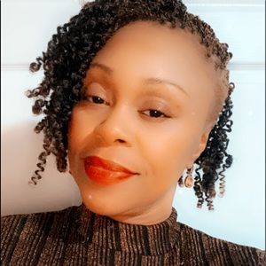 Meet your Posher, Simone